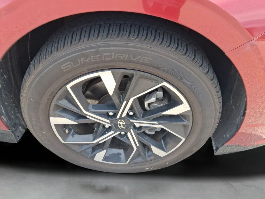 Used 2024 Red Hyundai SEL image 13