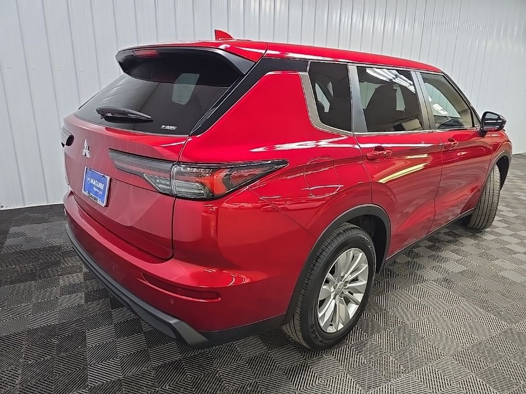 Used 2025 Red Mitsubishi ES image 15
