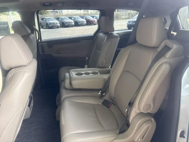 Used 2022 White Honda EX-L image 16