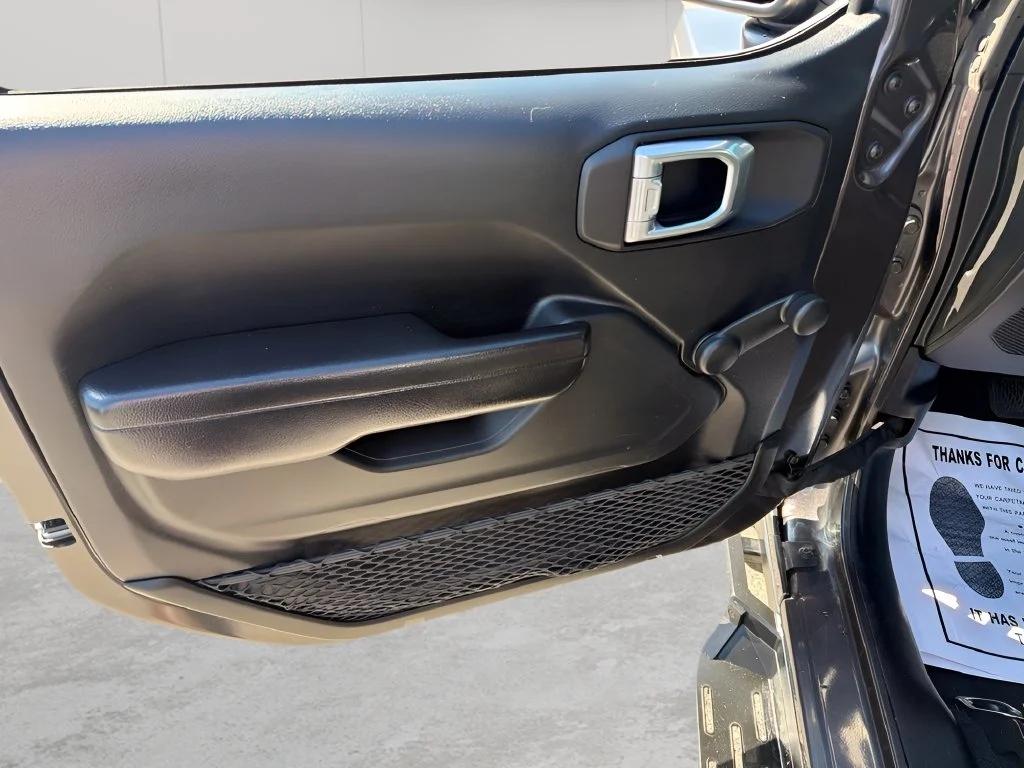 Used 2021 Granite Crystal Metallic Clearcoat Jeep Unlimited Sport image 17