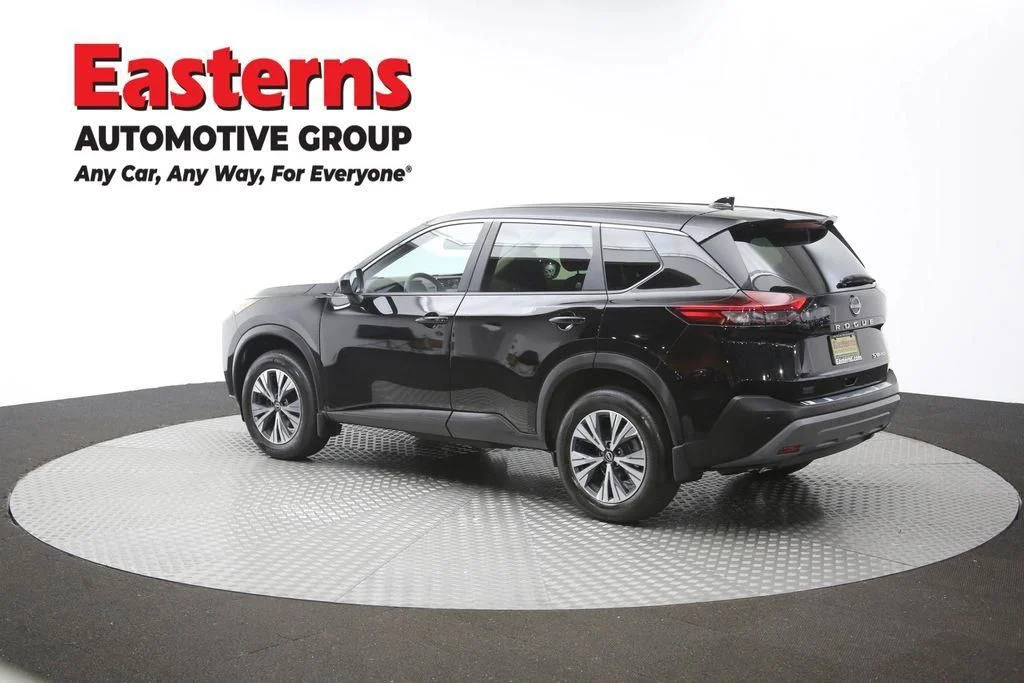 Used 2023 Black Nissan SV image 65