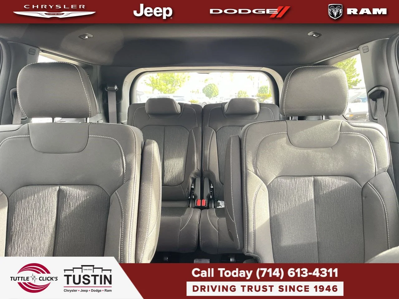 New 2027 Sting-Gray Clear-Coat Paint Jeep Laredo X image 5