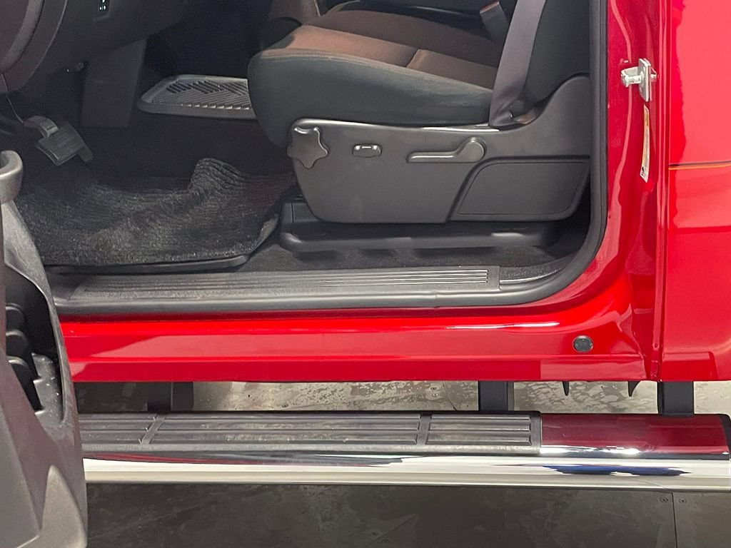 Used 2011 FIRE RED GMC SLE image 55