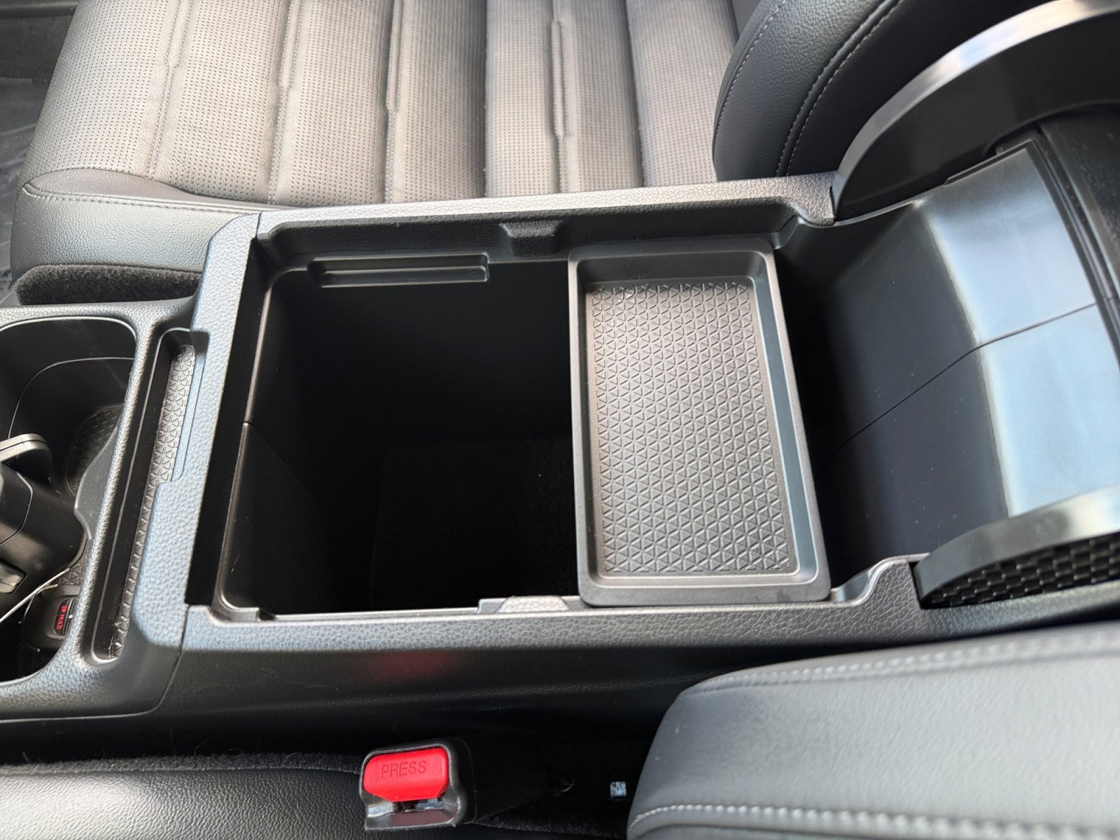 Certified Used 2024 Gray Honda EX-L image 18