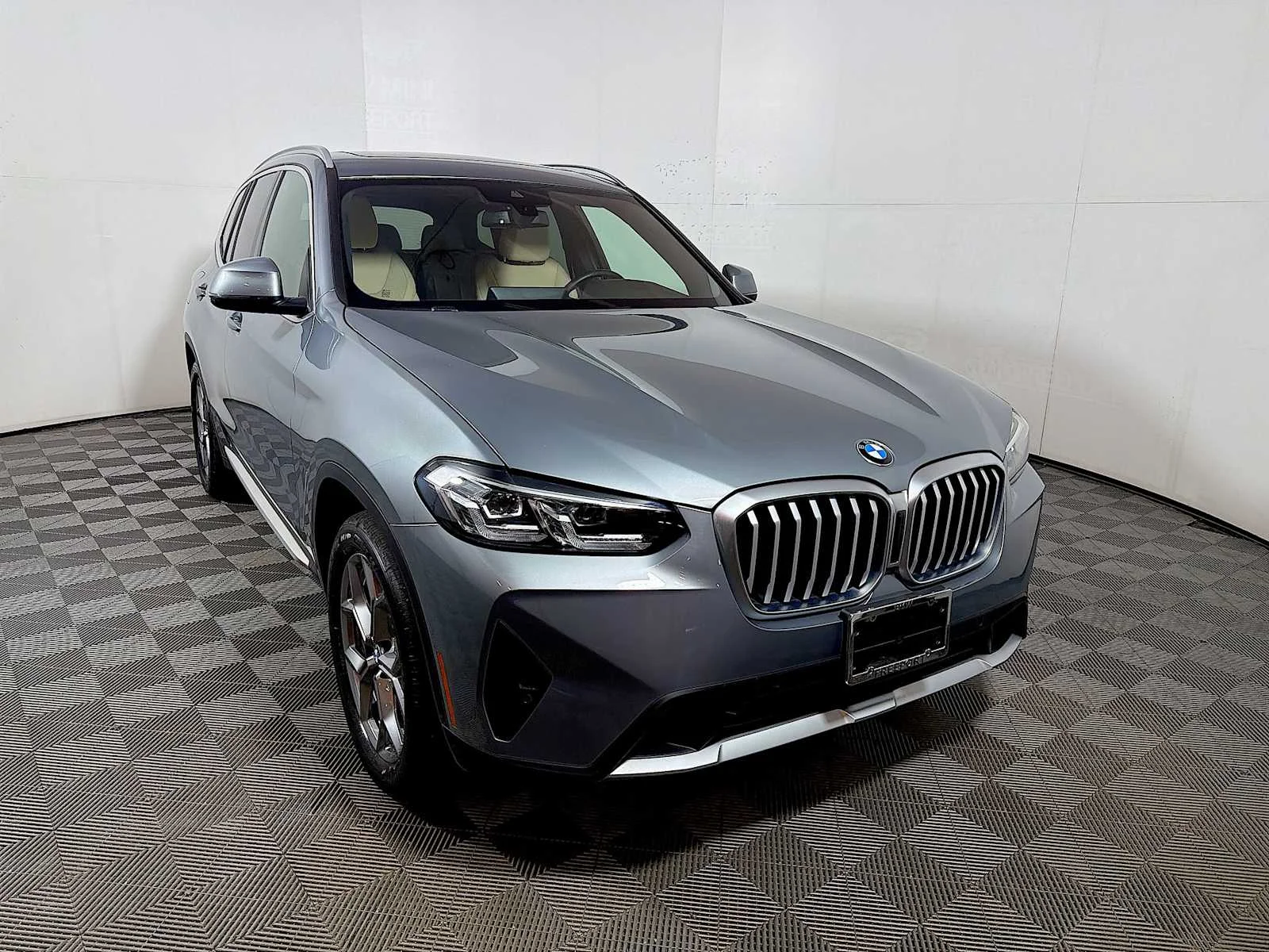 Certified Used 2024 Skyscraper Grey Metallic BMW xDrive30i image 2
