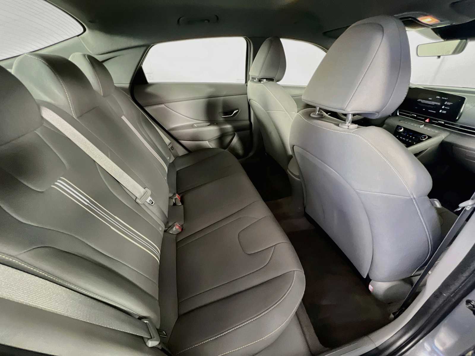 Used 2023 Ecotronic Gray Hyundai SEL image 27