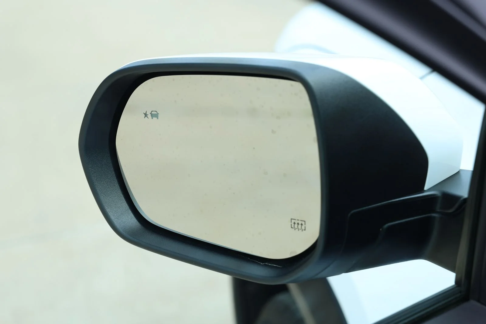 Used 2025 White Chevrolet LT image 10