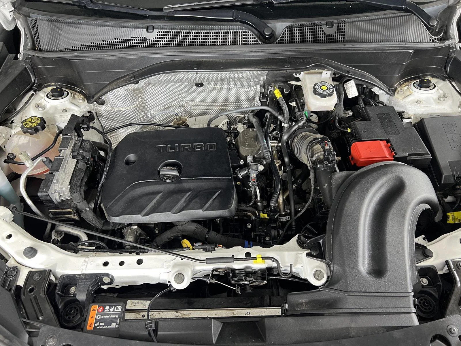 Used 2024 Summit White Chevrolet LT image 16