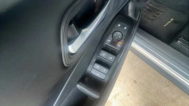 Used 2024 Silver Nissan SV image 27