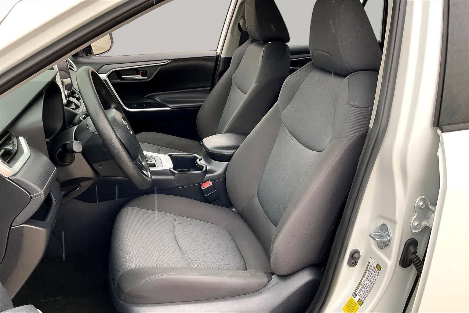 Used 2025 Ice Cap Toyota XLE image 14