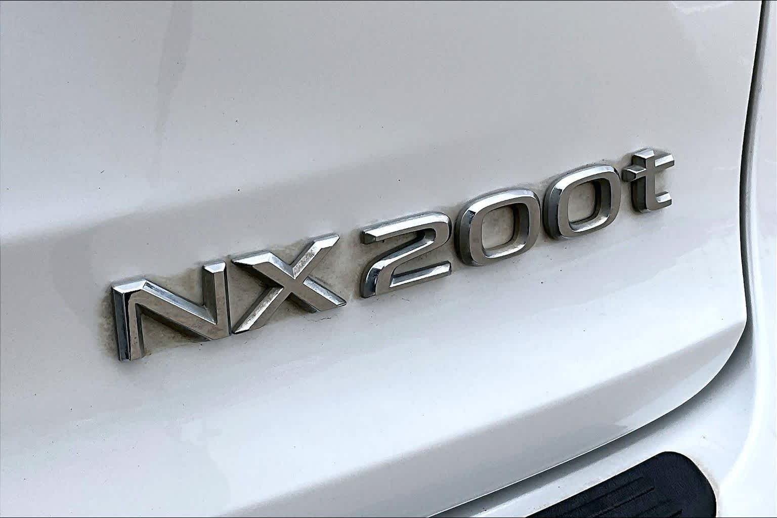 Used 2016 Eminent White Pearl Lexus  image 10