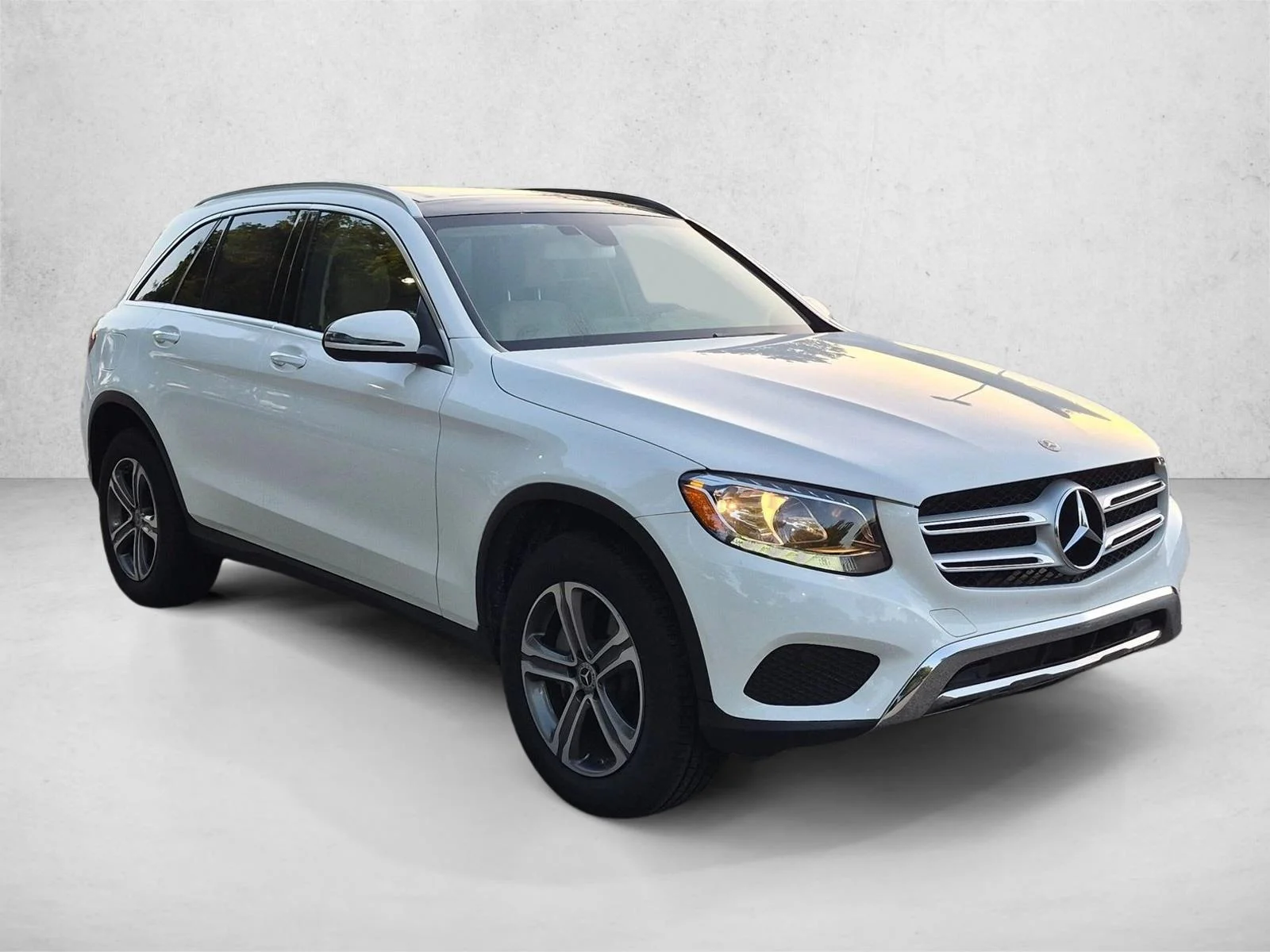 Used 2019 Polar White Mercedes-Benz GLC 300 image 3