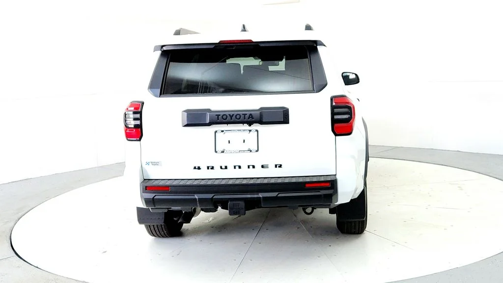 New 2026 Ice Cap Toyota SR5 image 5