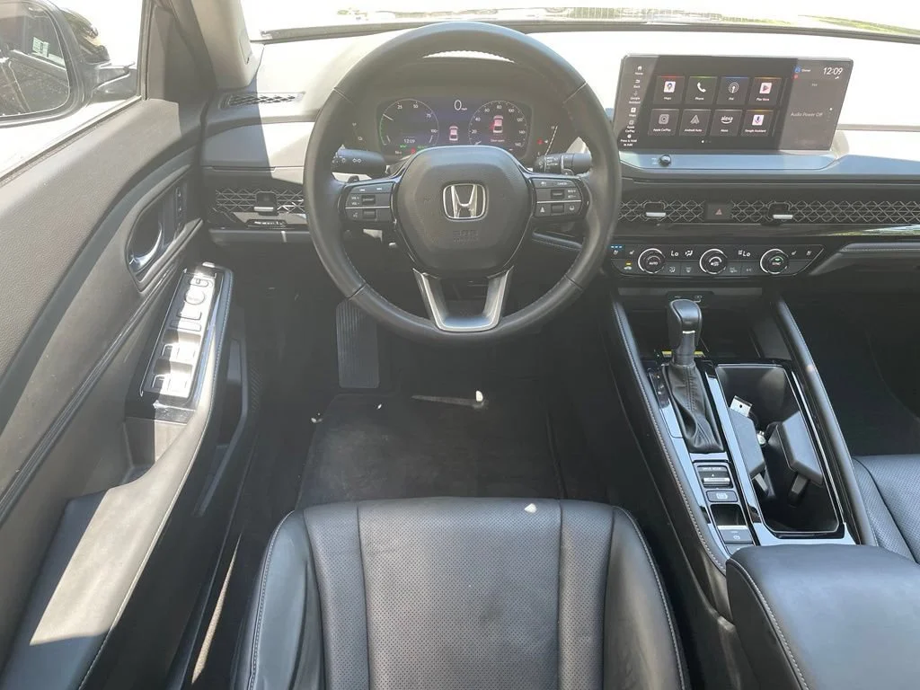 Certified Used 2023 Crystal Black Pearl Honda HYBRID TRG image 32