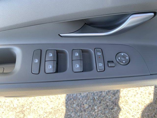 New 2026 Serenity White Hyundai SE image 18