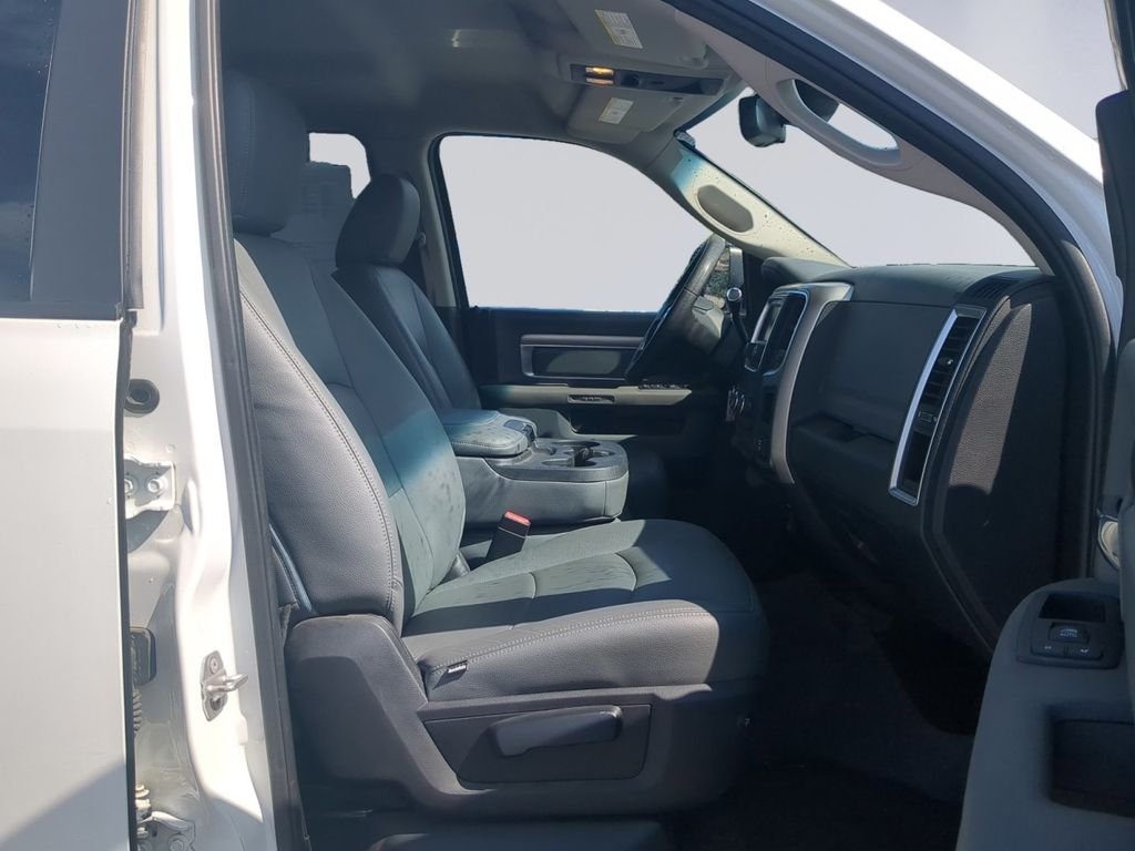 Used 2016 Bright White Clearcoat Ram SLT image 19