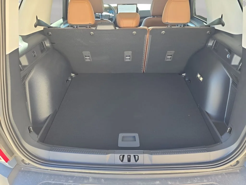 New 2025 Azure Gray Metallic Tri-Coat Ford Outer Banks® image 33