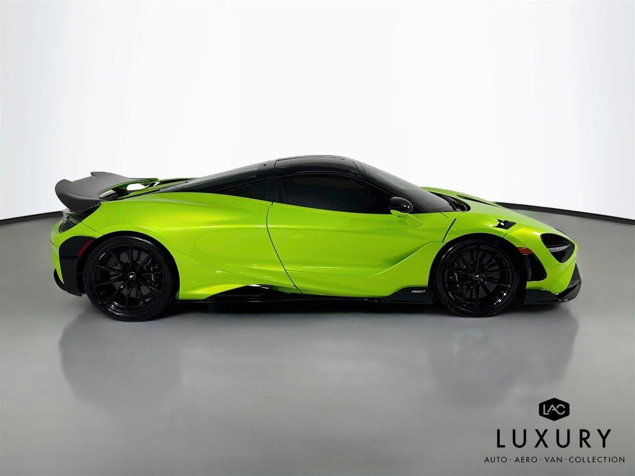 Used 2021 Lime Green McLaren Coupe image 5