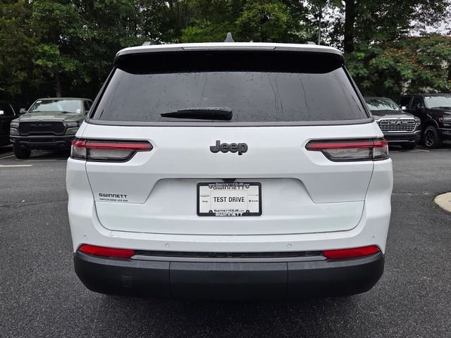New 2026 Bright White Clear-Coat Exterior Paint Jeep Laredo image 7