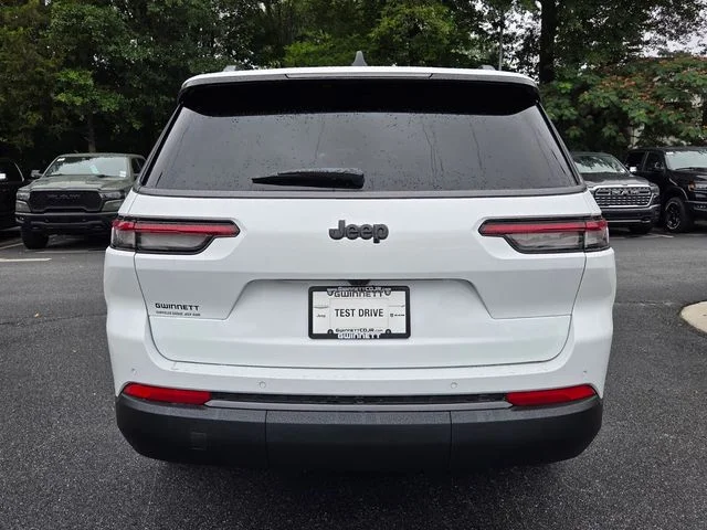 New 2026 Bright White Clear-Coat Exterior Paint Jeep Laredo image 7