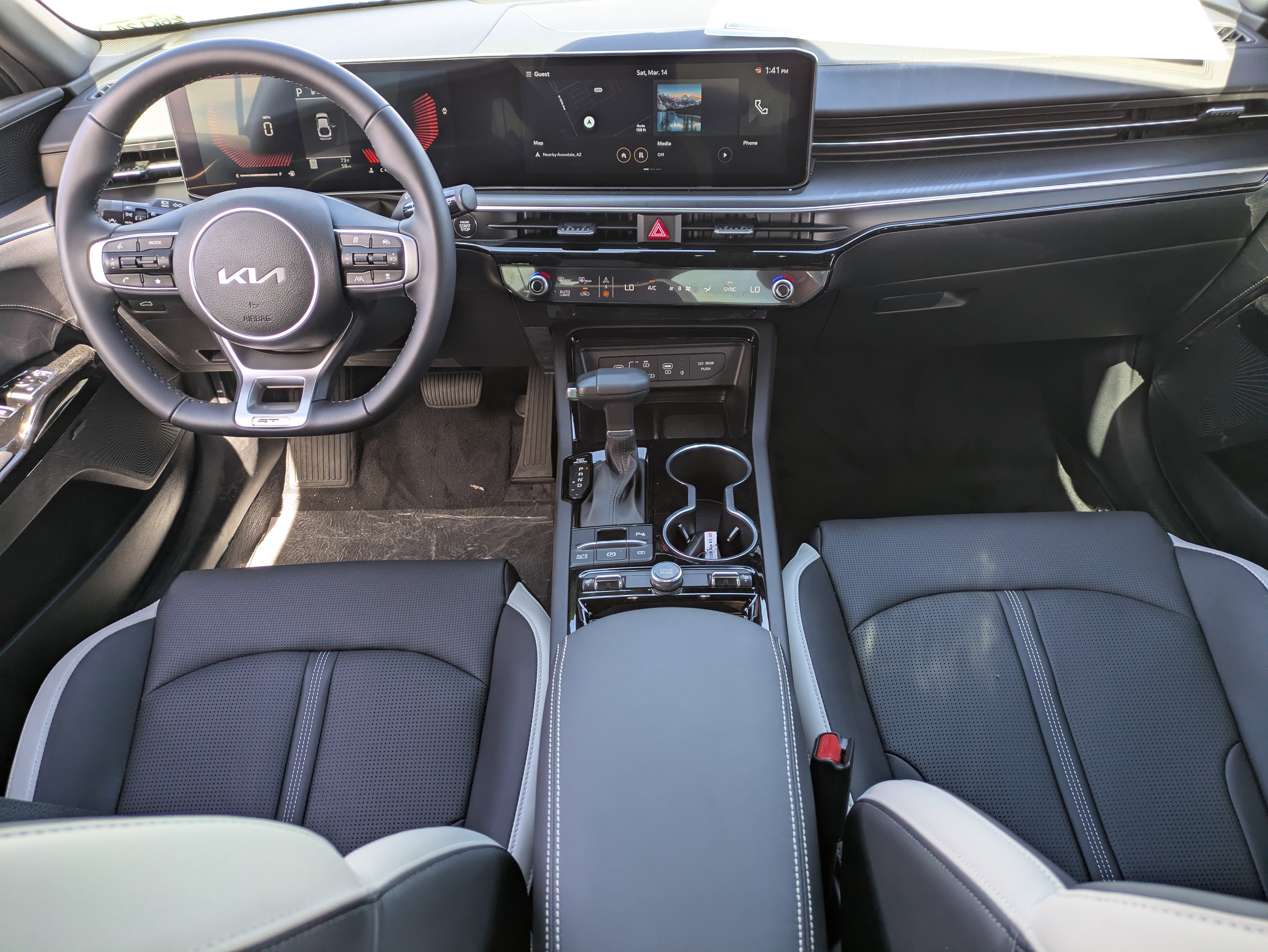 2026 Kia K5 GT-Line - Photo 14