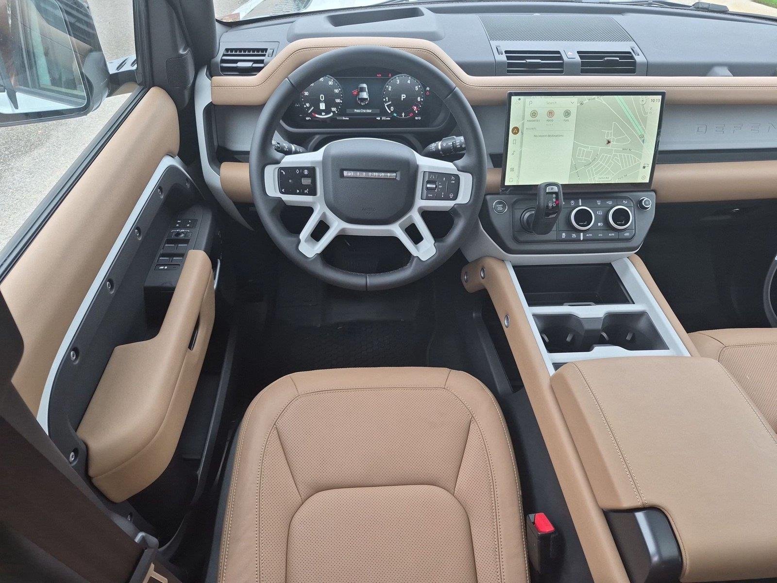 New 2026 Fuji White Land Rover X-Dynamic SE image 29