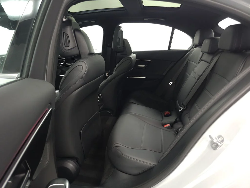 Used 2026  Mercedes-Benz C 300 image 23
