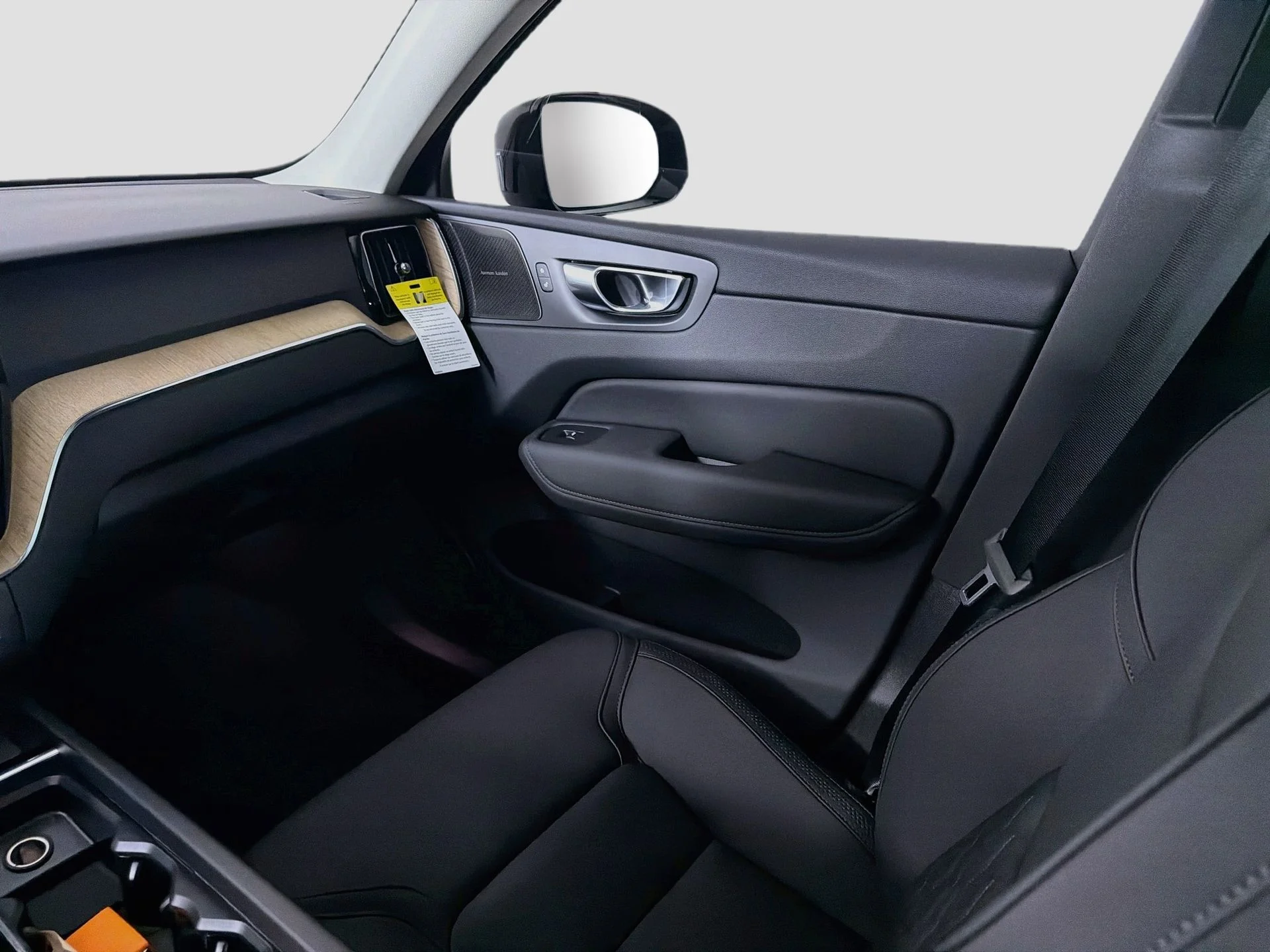 New 2026 Vapour Grey Volvo Plus image 24