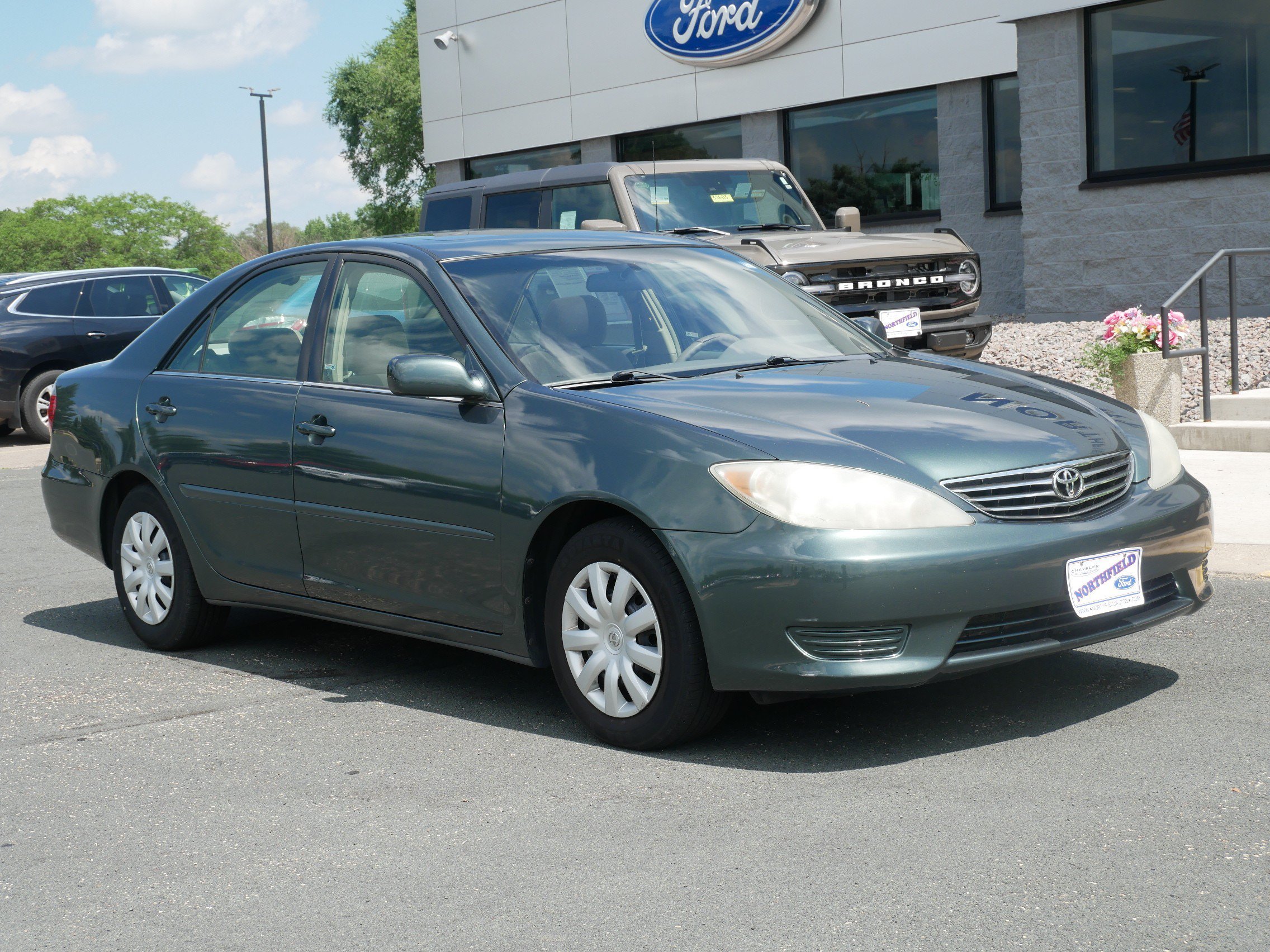 Used 2005 Toyota Camry Standard with VIN 4T1BE32K55U381706 for sale in Northfield, Minnesota
