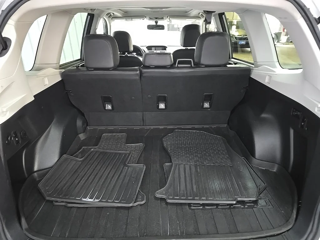 Used 2017 Ice Silver Metallic Subaru 2.5i Touring image 12