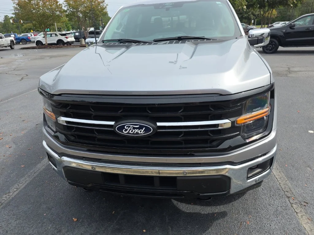 Used 2024 Silver Ford XLT image 2
