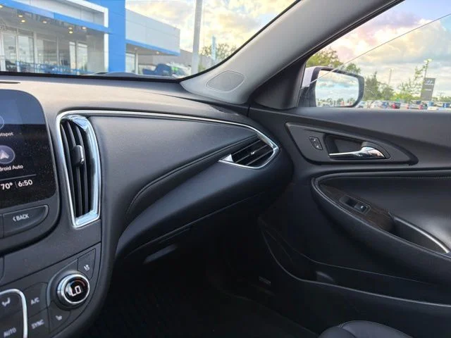 Used 2023 White Chevrolet LT image 4