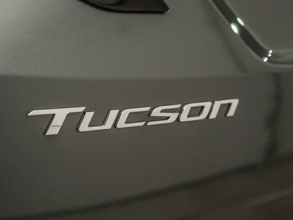 Used 2024 Amazon Gray Hyundai Limited image 17