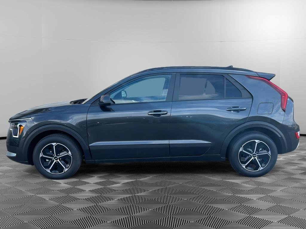 New 2026 Interstellar Gray Kia LX image 7