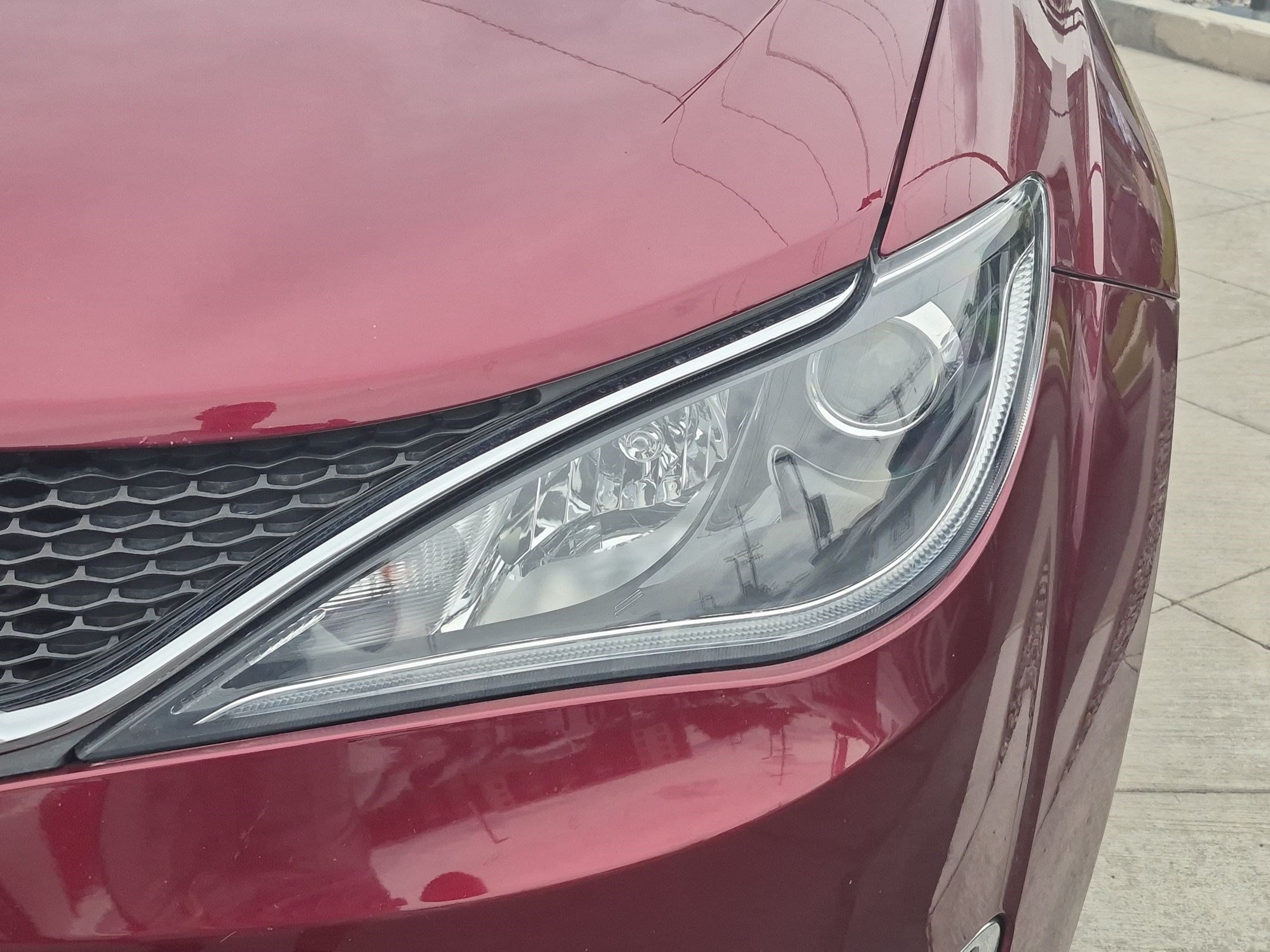 Used 2017 Velvet Red Pearlcoat Chrysler Limited image 10