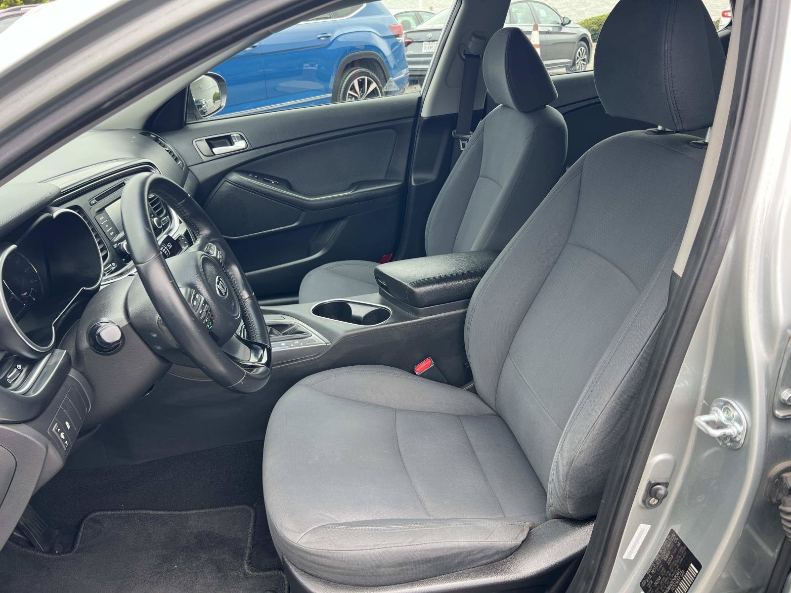 Used 2015 Aluminum Silver Metallic Kia  image 17