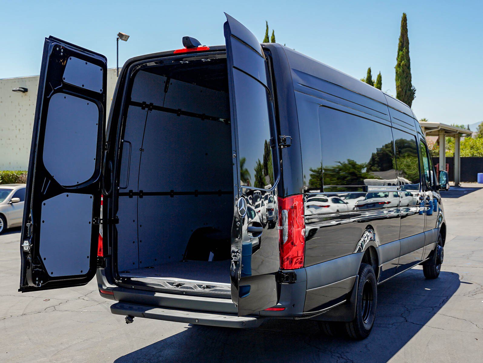 New 2026 Jet Black Mercedes-Benz 3500 High Roof I4 Diesel HO 170 Extended RWD image 8