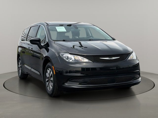 2022 Chrysler Voyager