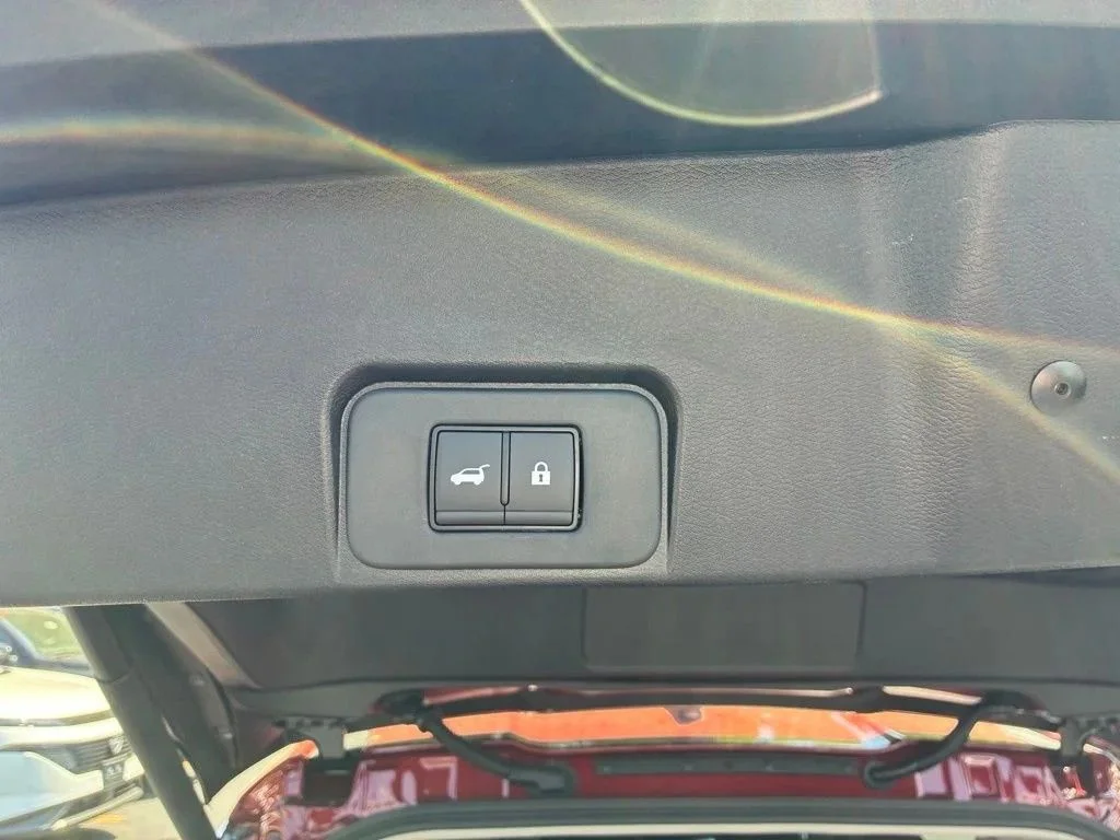 Used 2025 Red Nissan SV image 11