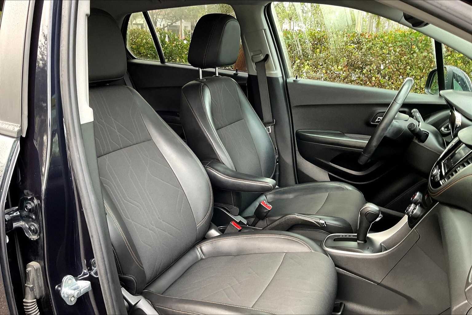2022 Chevrolet Trax LT - Photo 8