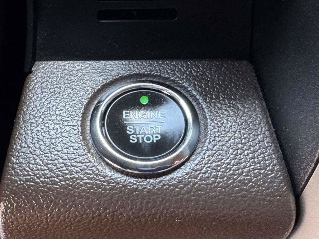 Used 2018 Blue Ford King Ranch image 10