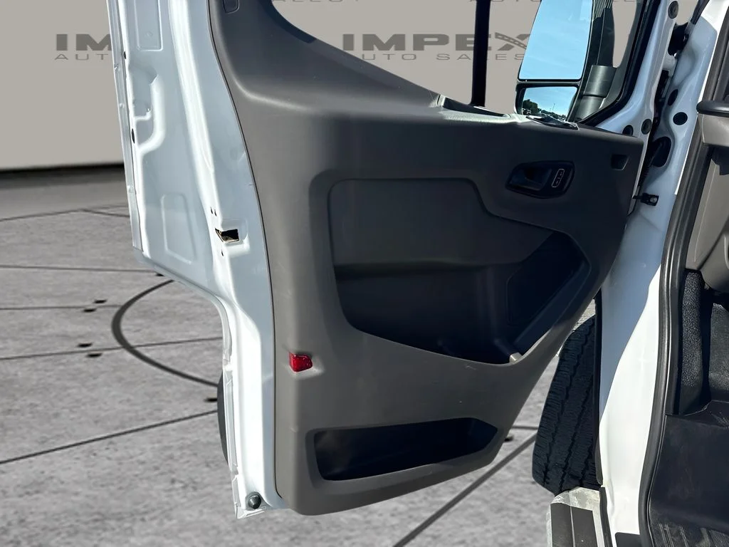 Used 2025 White Ford Base image 17
