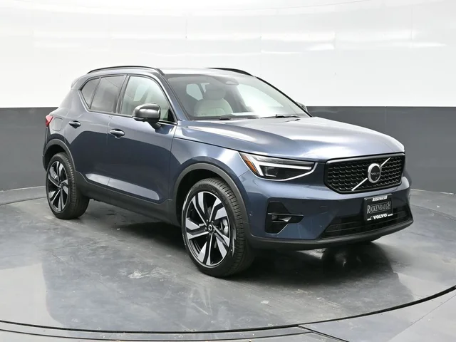 2026 Volvo XC40 B5 Ultra