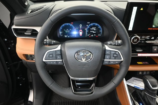 New 2026 Midnight Black Metallic Toyota Platinum image 5