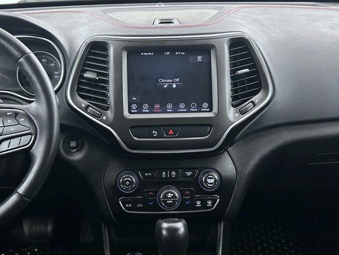 Used 2019 Billet Silver Metallic Jeep Trailhawk image 12