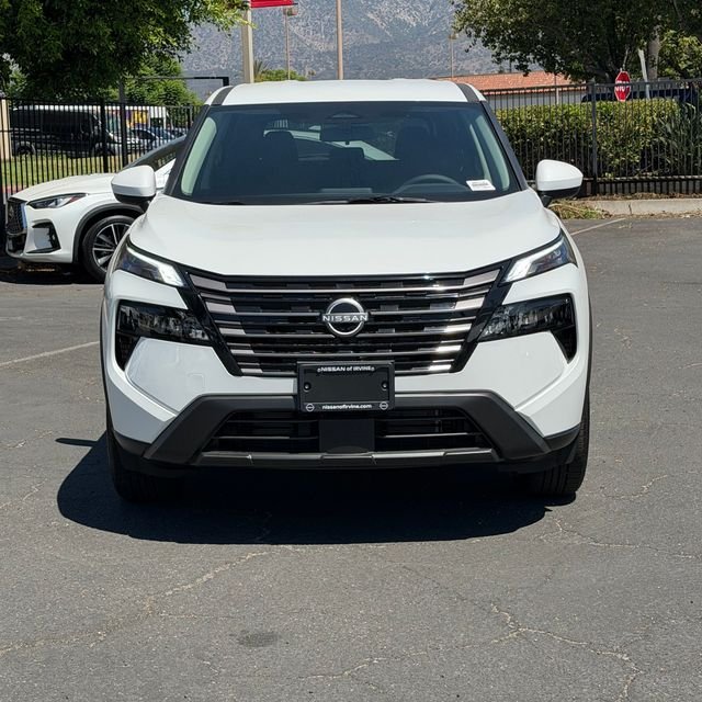 New 2026 Everest White Pearl TriCoat Nissan SV image 2