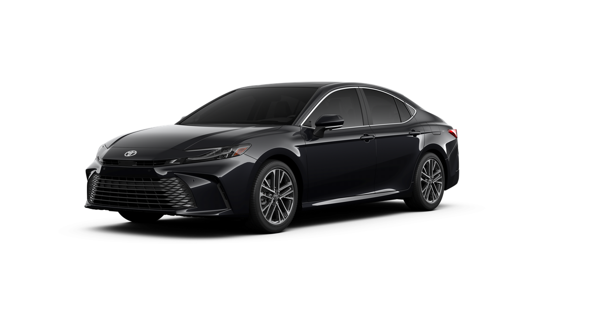 2026 Toyota Camry XLE Hybrid's photo
