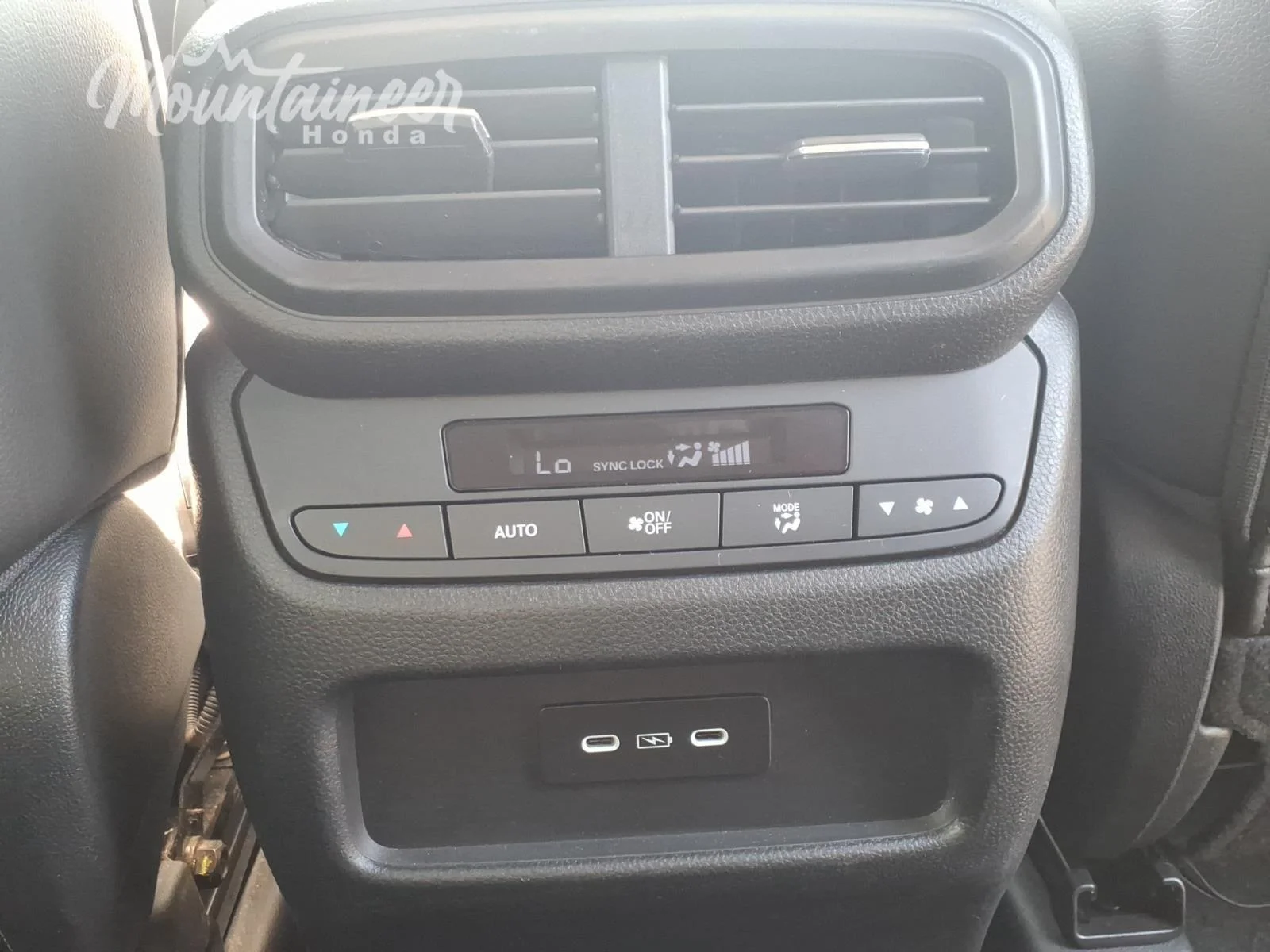 Used 2025 Obsidian Blue Pearl Honda Touring image 27