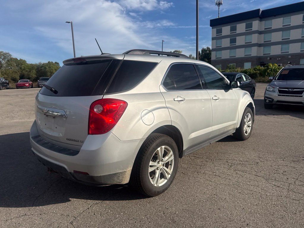 Used 2015 Silver Ice Metallic Chevrolet LT image 15