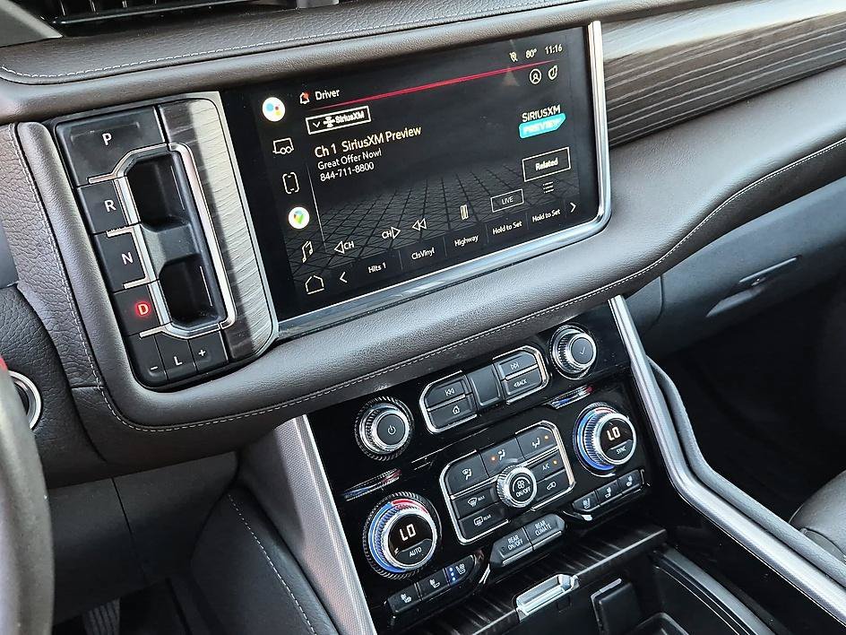 Used 2022 White Frost GMC Denali image 21